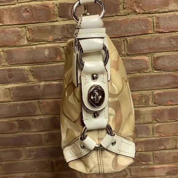 Coach Carly Signature Tan & Cream Leather Hobo Bag Authentic - Picture 2 of 9